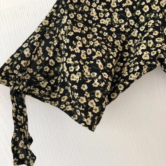 Faithfull The Brand Black & Cream Floral Short Sleeve Play Suit Romper Size 8 - Picture 5 of 10